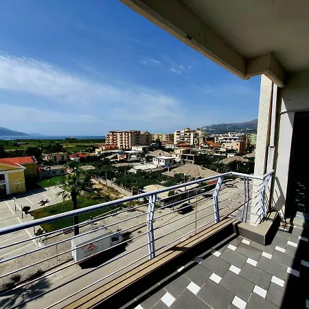 Mountain Meets Sea-spectacular View In Apartment