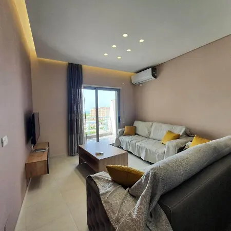 Mountain Meets Sea-spectacular View In Apartment *