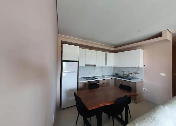 公寓 Mountain Meets Sea-spectacular View In 奥里库姆