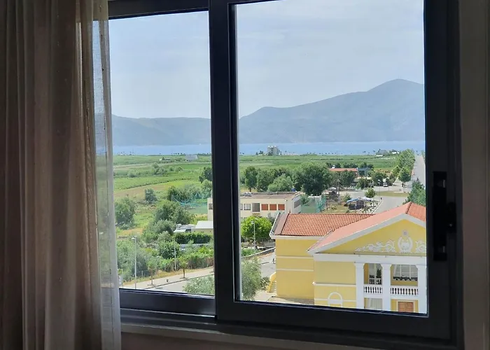 Апартаменты Mountain Meets Sea-spectacular View In Орикум